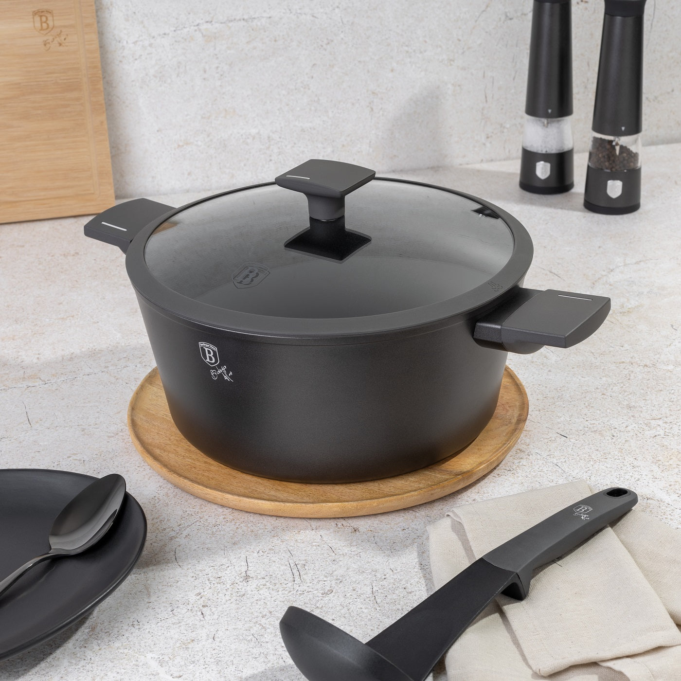 Berlinger Haus 28 Non Stick Titan Pro Coating Casserole with Lid - Anthracite