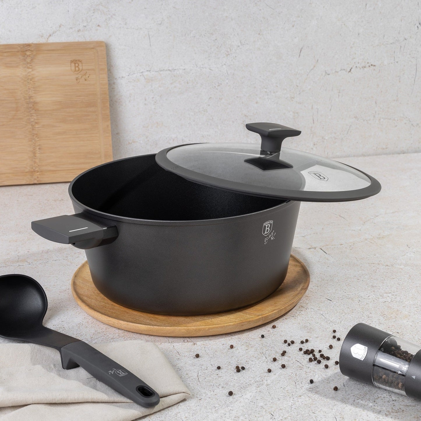 Berlinger Haus 28 Non Stick Titan Pro Coating Casserole with Lid - Anthracite