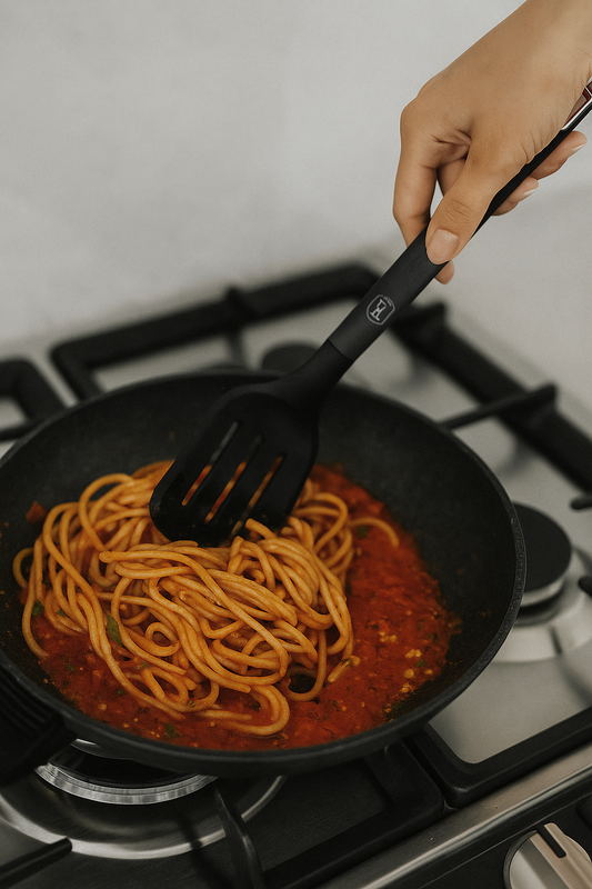 Berlinger Haus Slotted Turner – Black Rose