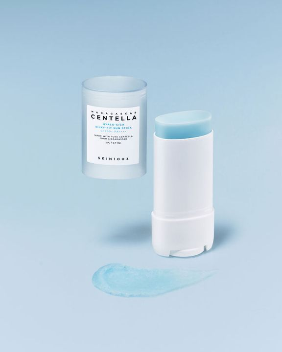 SKIN1004 Hyalu-CICA Silky-Fit Sun Stick - Moisturizing & Matte Finish SPF 20ml