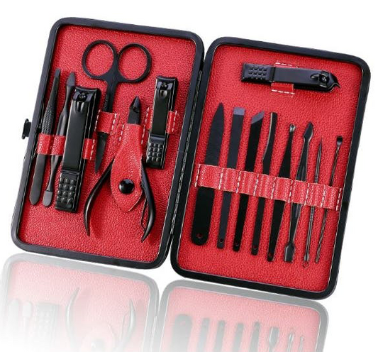 15 Piece Men's Grooming Kit - Black & Red